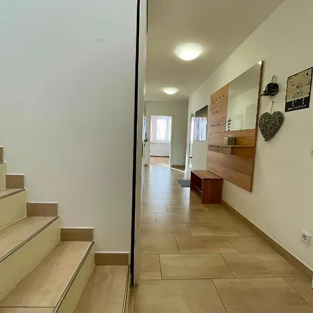 Penthouse Tamino 10 * 슈라드밍